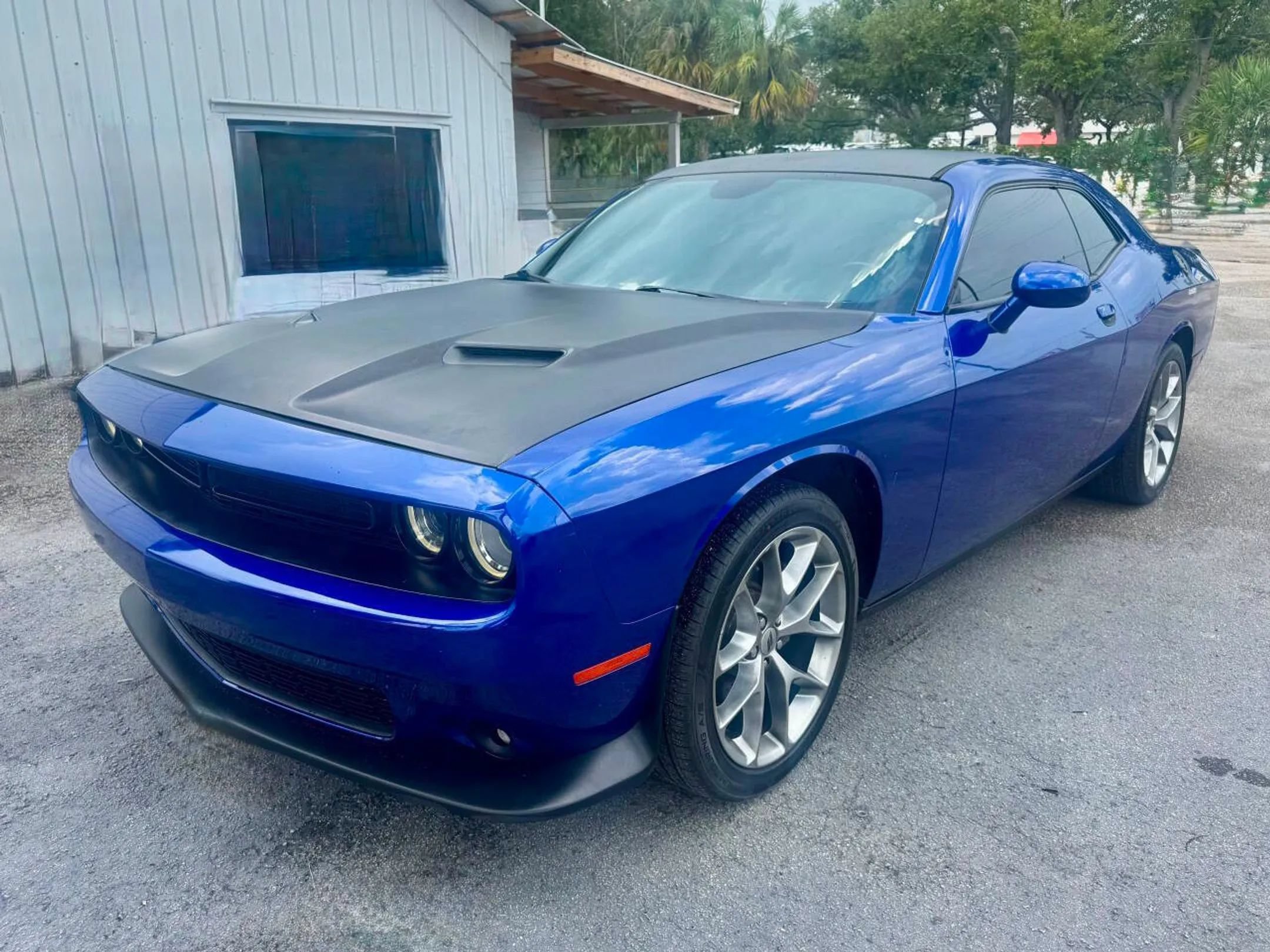 Used 2020 Dodge Challenger R/T RWD image 18