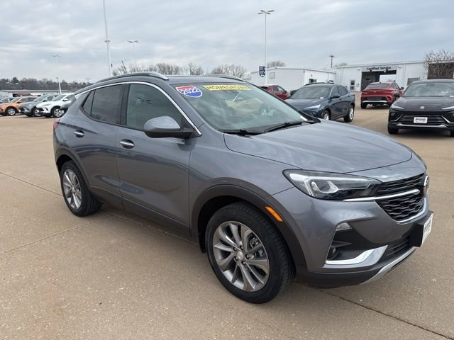 Used 2022 Buick Encore GX Essence w/ Experience Buick Package image 1
