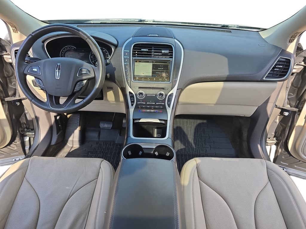 Used 2017 Lincoln MKX Reserve w/ Lincoln MKX Climate Package AWD/4WD image 12