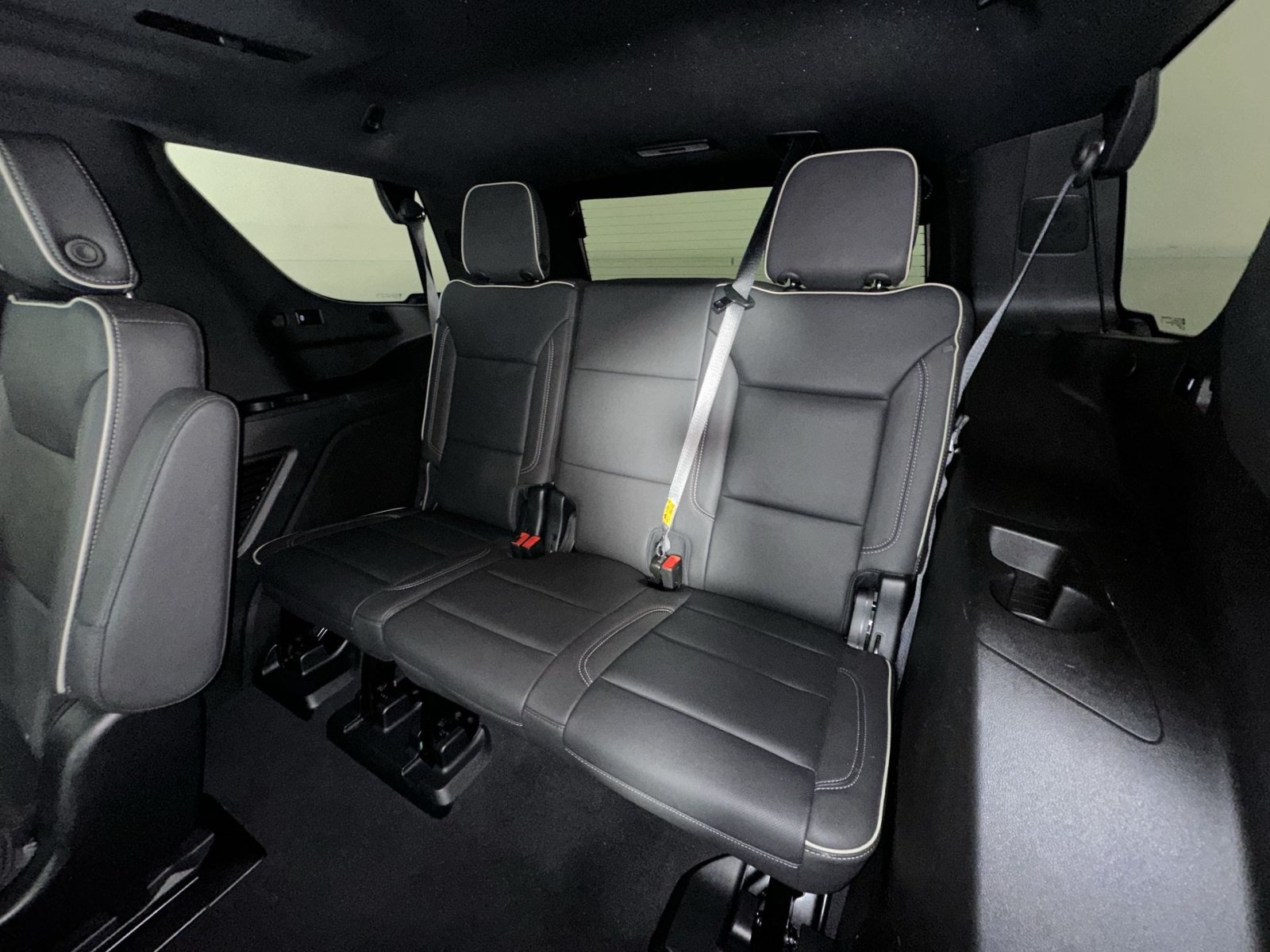 Used 2023 Chevrolet Tahoe Premier AWD/4WD image 26