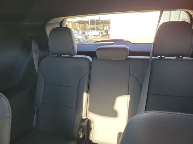 Certified 2025 Buick Enclave Preferred image 10