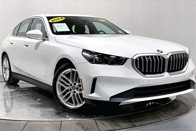 Used 2024 BMW 530i xDrive w/ Convenience Package image 10