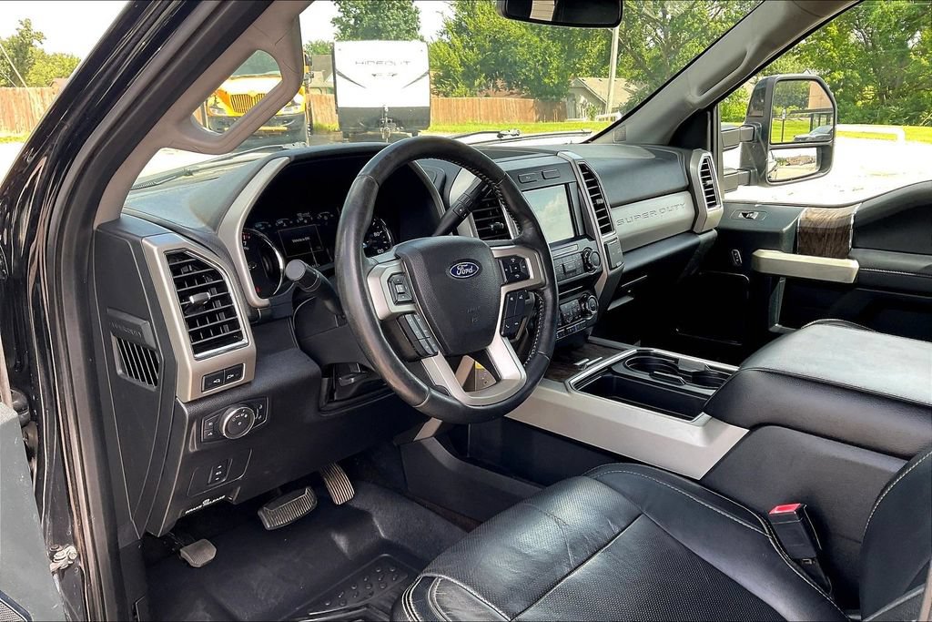 Used 2018 Ford F250 Lariat w/ Lariat Value Package AWD/4WD image 8