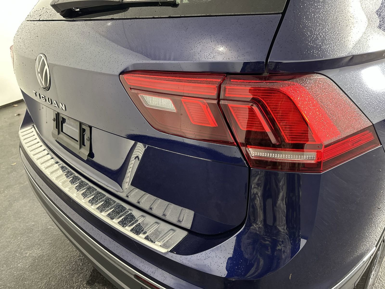 Used 2024 Volkswagen Tiguan Wolfsburg Edition image 26