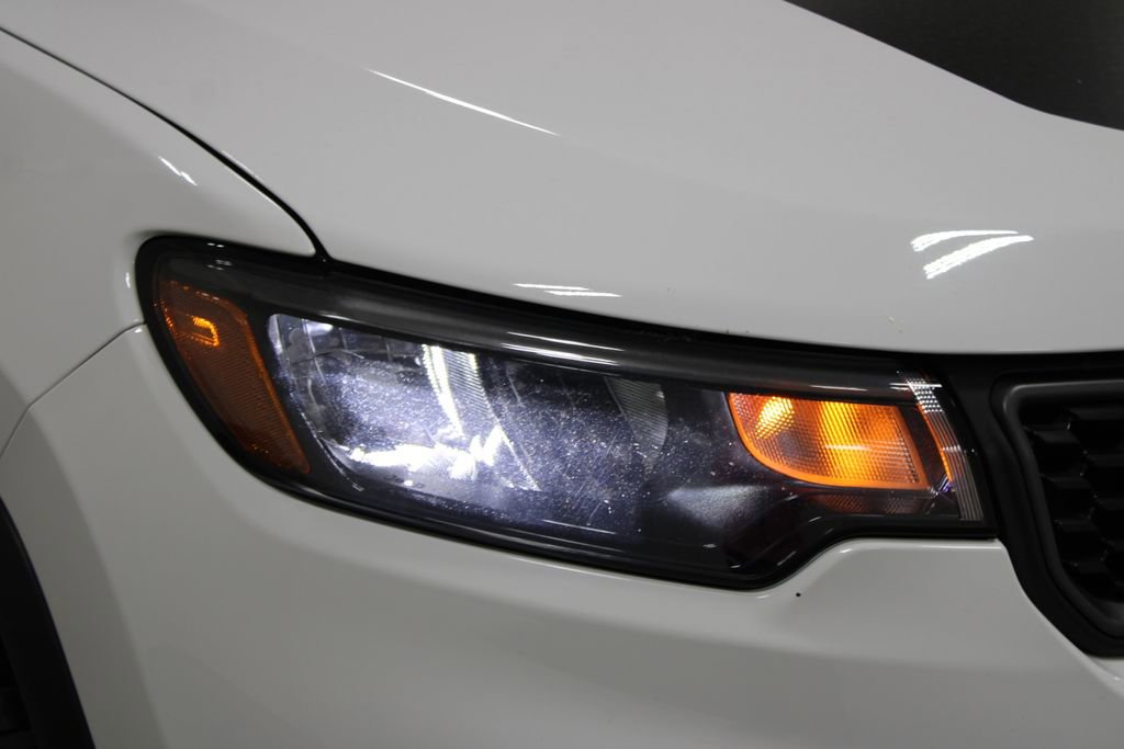 Used 2025 Jeep Compass Trailhawk AWD/4WD image 12