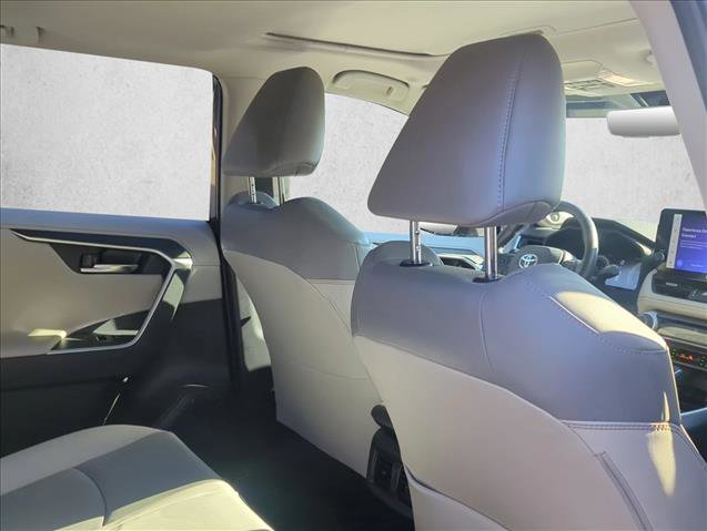 Used 2023 Toyota RAV4 Limited image 18