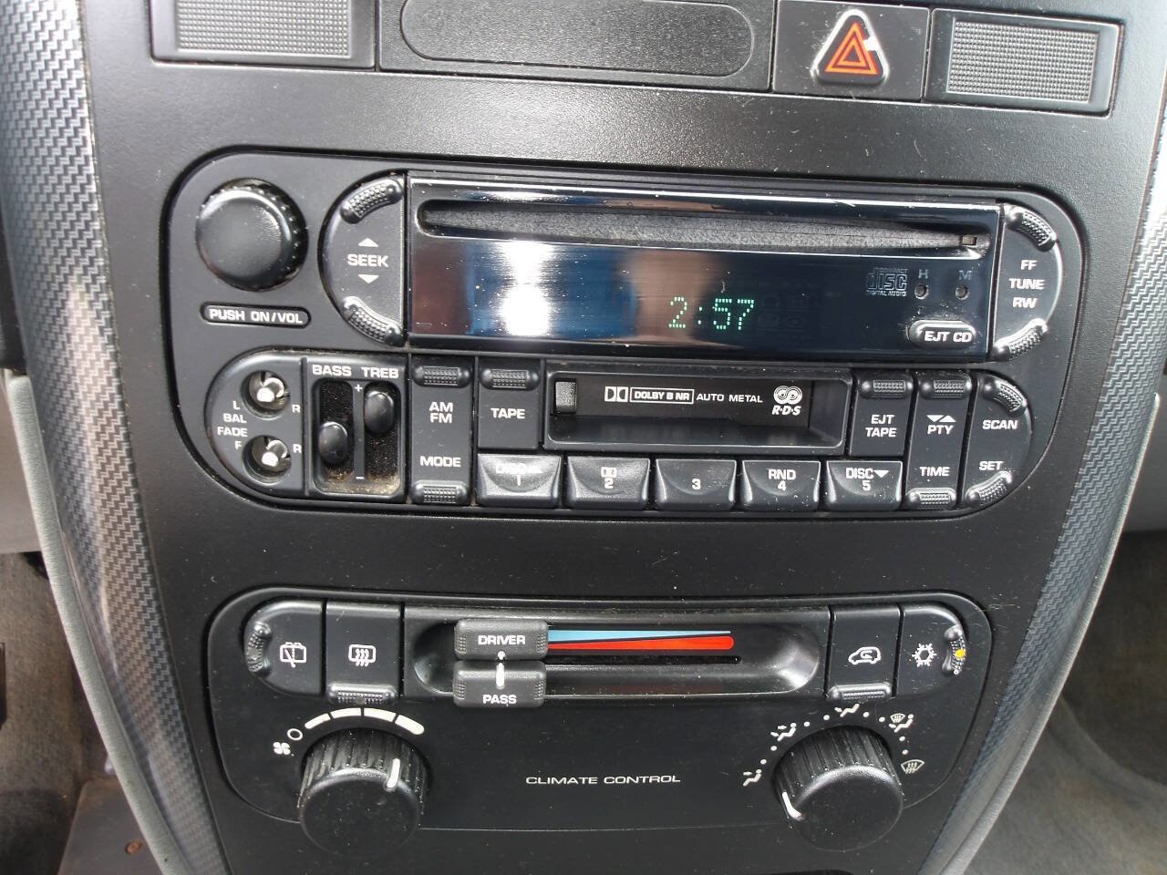 Used 2005 Dodge Caravan SXT w/ Popular Equipment Group image 12