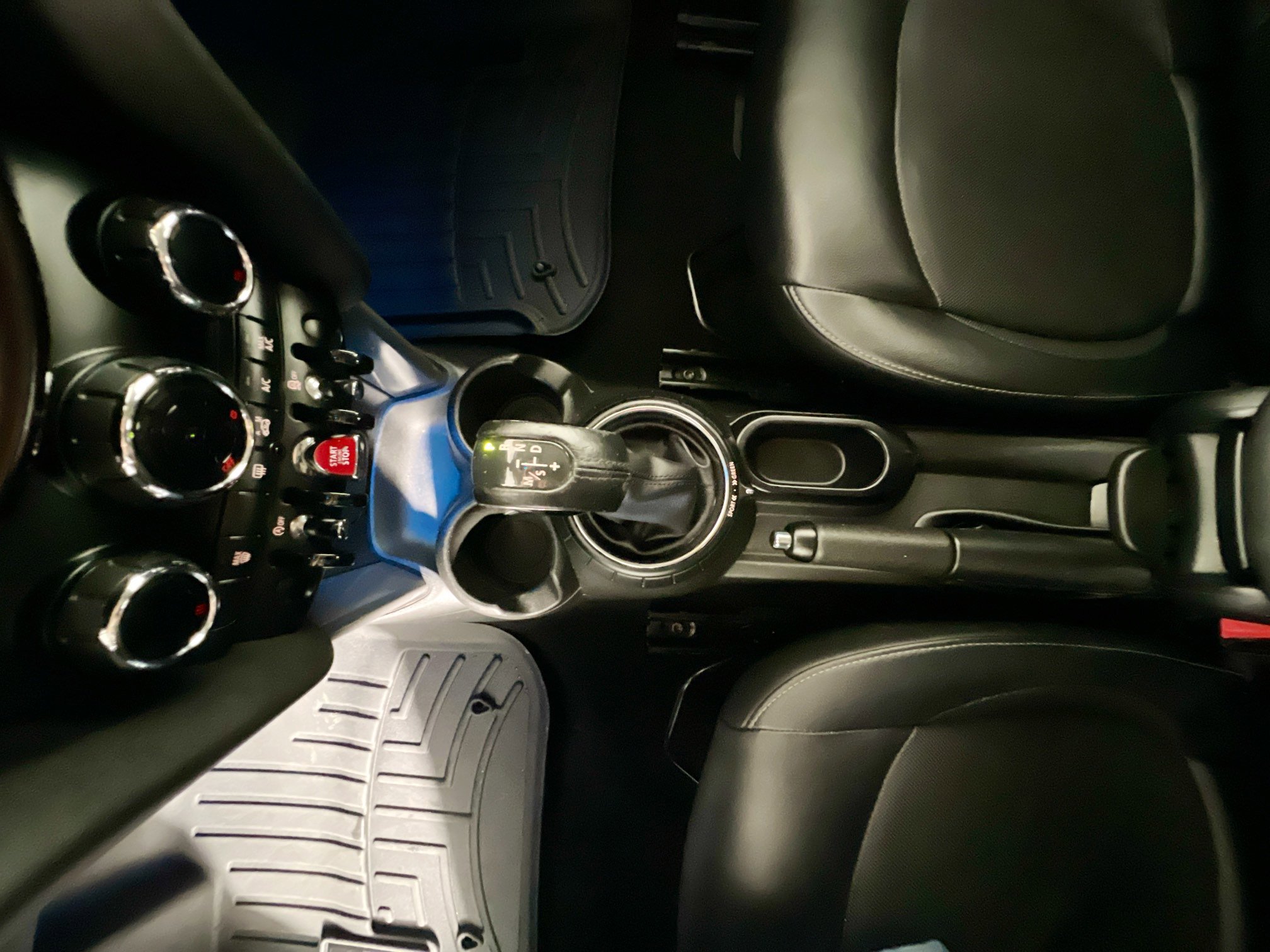 Used 2015 MINI Cooper 4-Door Hardtop FWD image 26