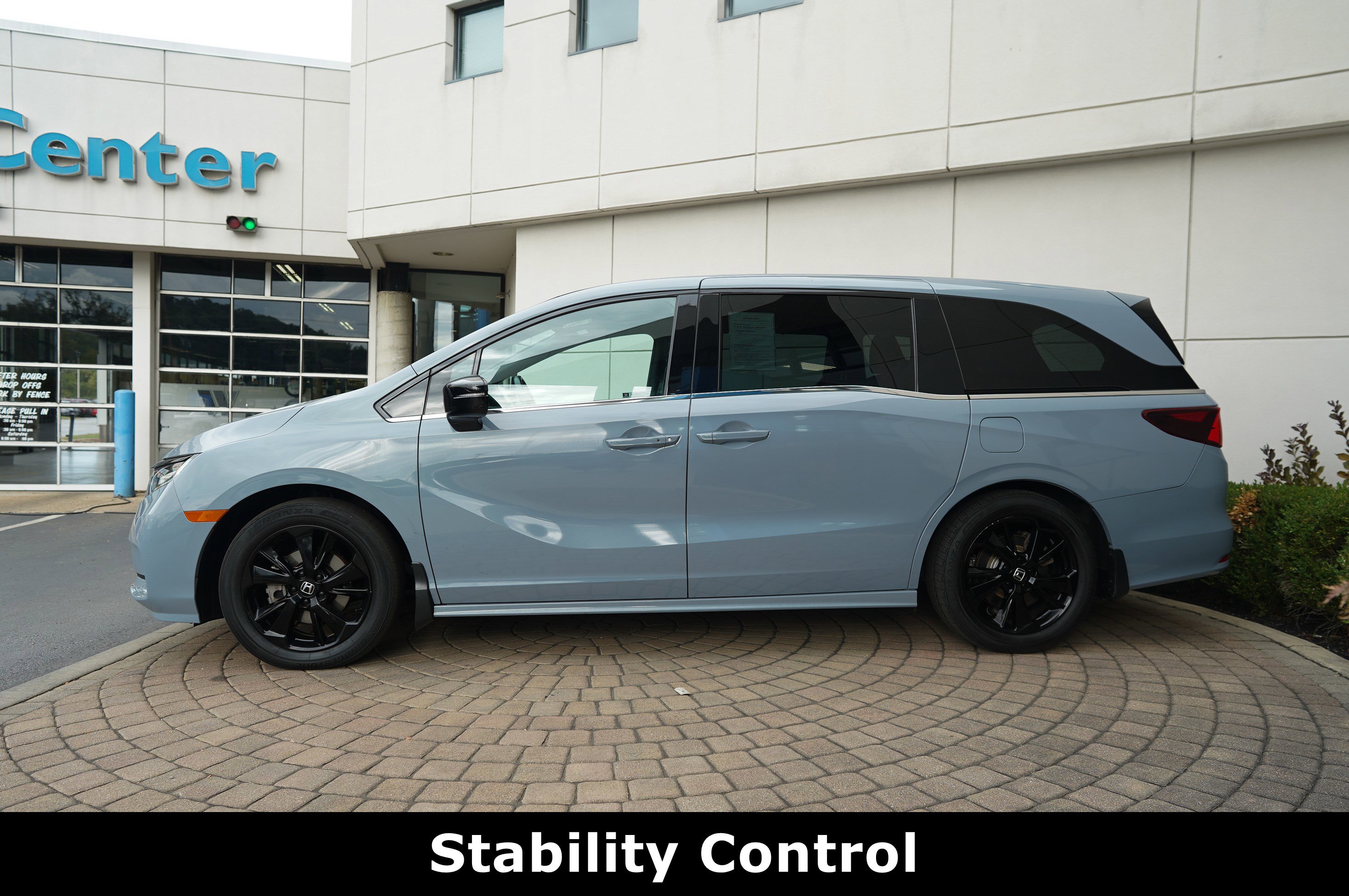 Used 2023 Honda Odyssey Sport image 19