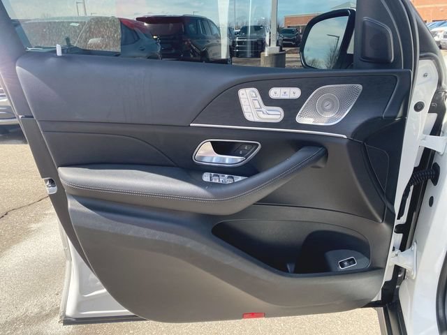 Used 2025 Mercedes-Benz GLS 450 4MATIC image 23