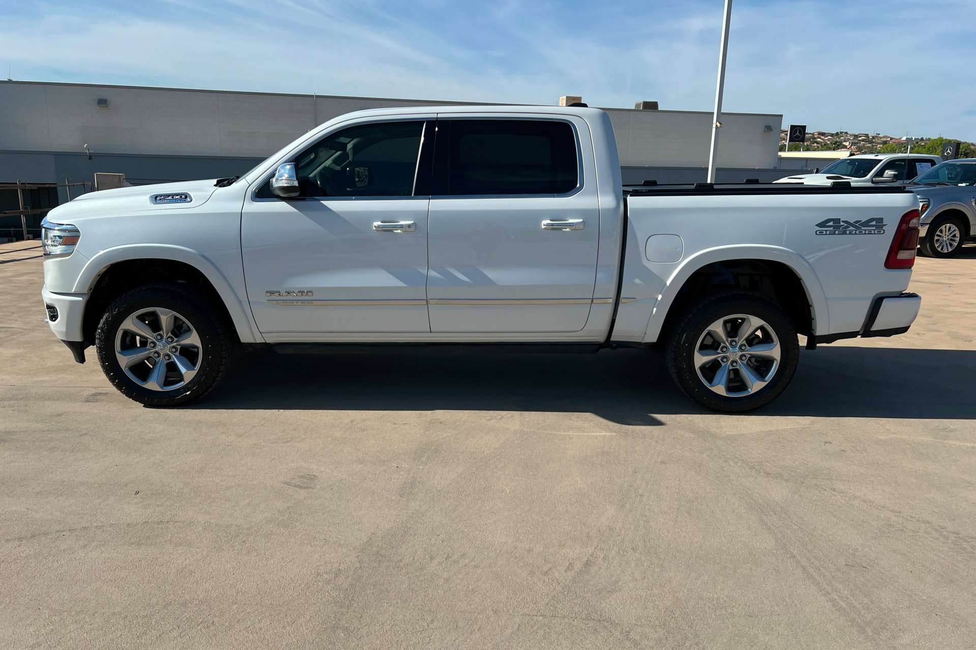 Used 2022 RAM 1500 Limited AWD/4WD image 2