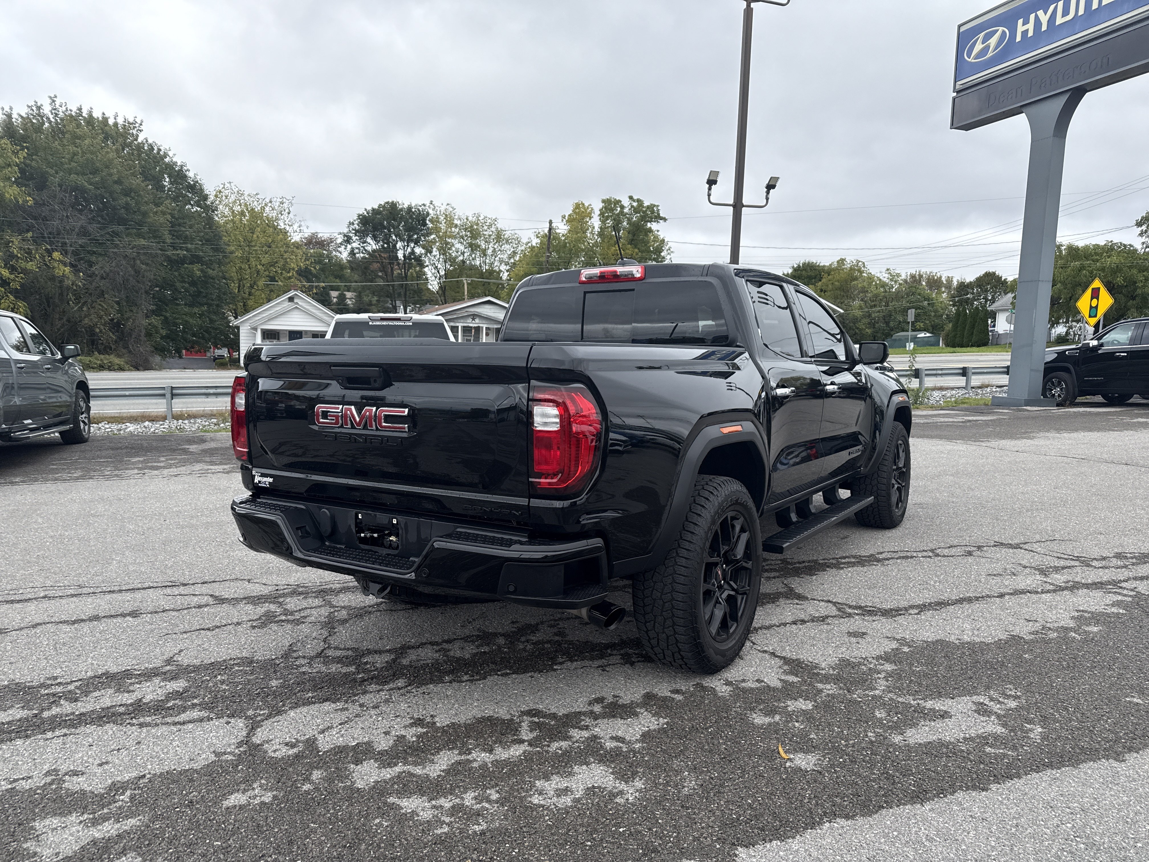 Used 2024 GMC Canyon Denali w/ LPO, Denali Black Edition AWD/4WD image 3