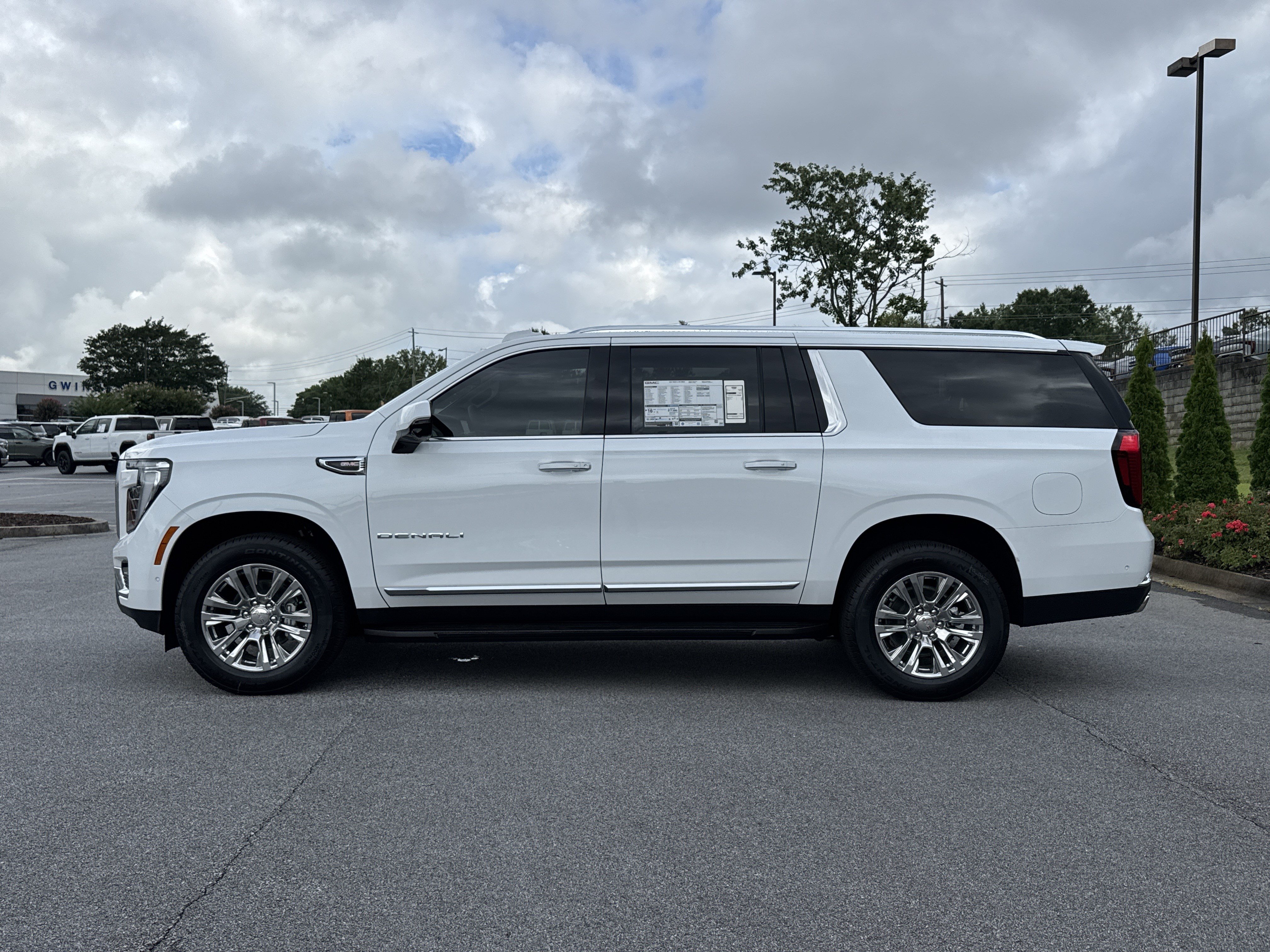 New 2026 GMC Yukon XL Denali AWD/4WD image 7