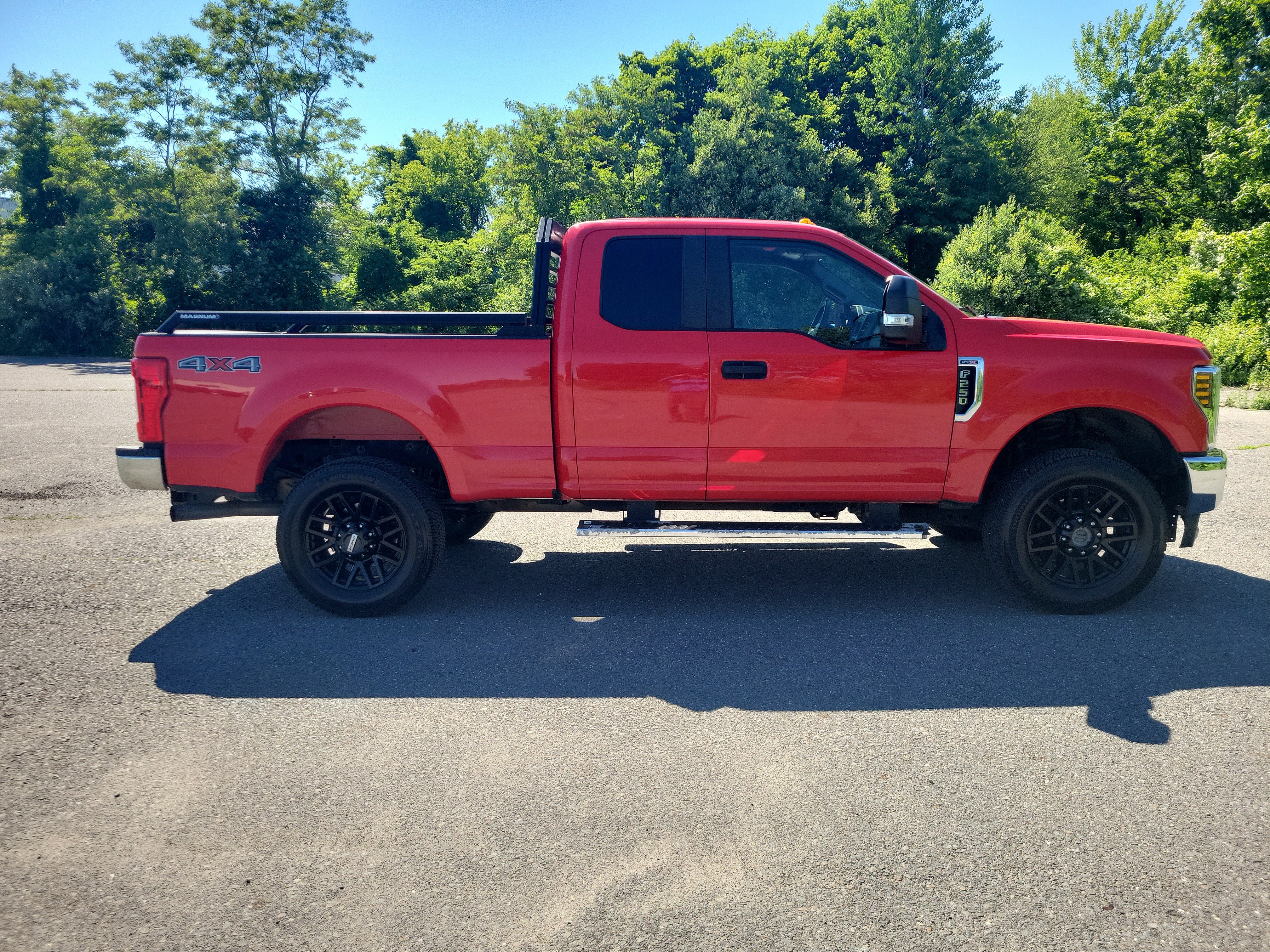 Used 2018 Ford F250 XL w/ STX Appearance Package AWD/4WD image 4