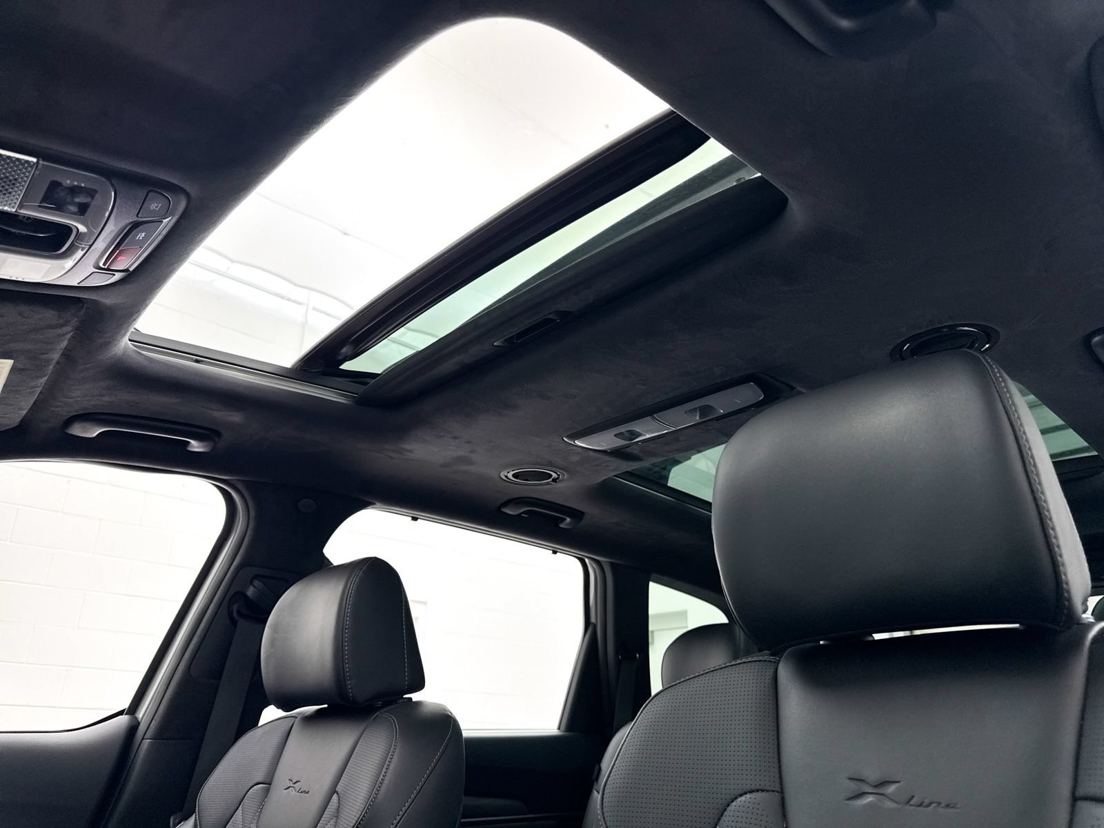 Used 2024 Kia Telluride SX Prestige X-Line AWD/4WD image 3