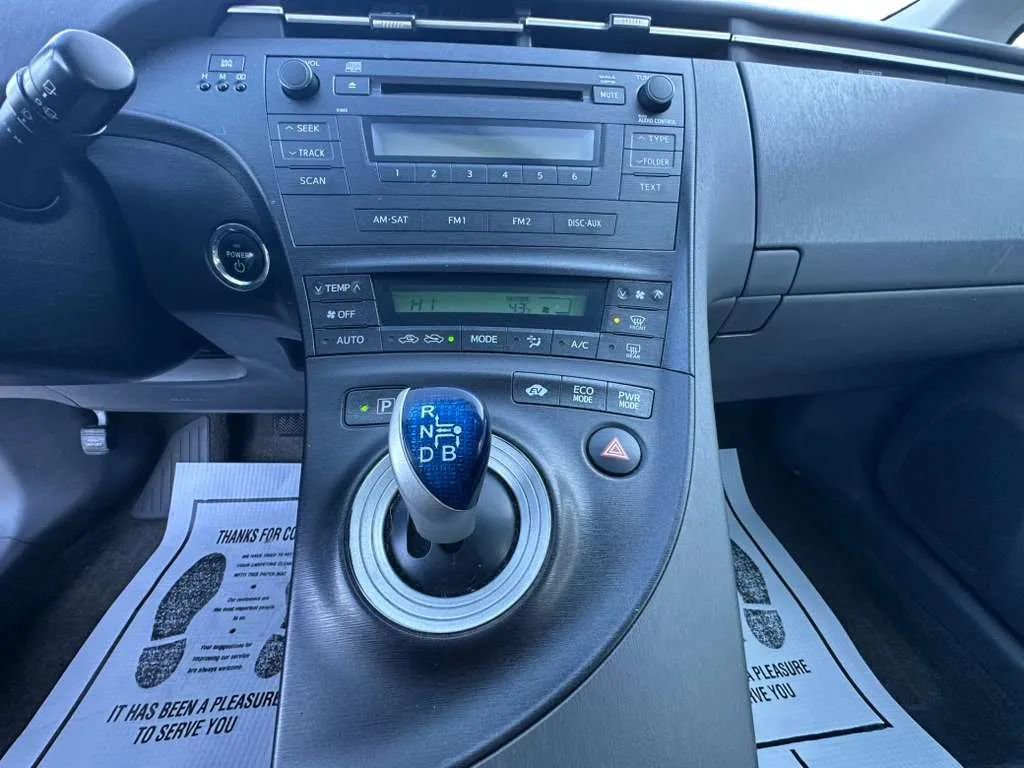 Used 2010 Toyota Prius Five image 31