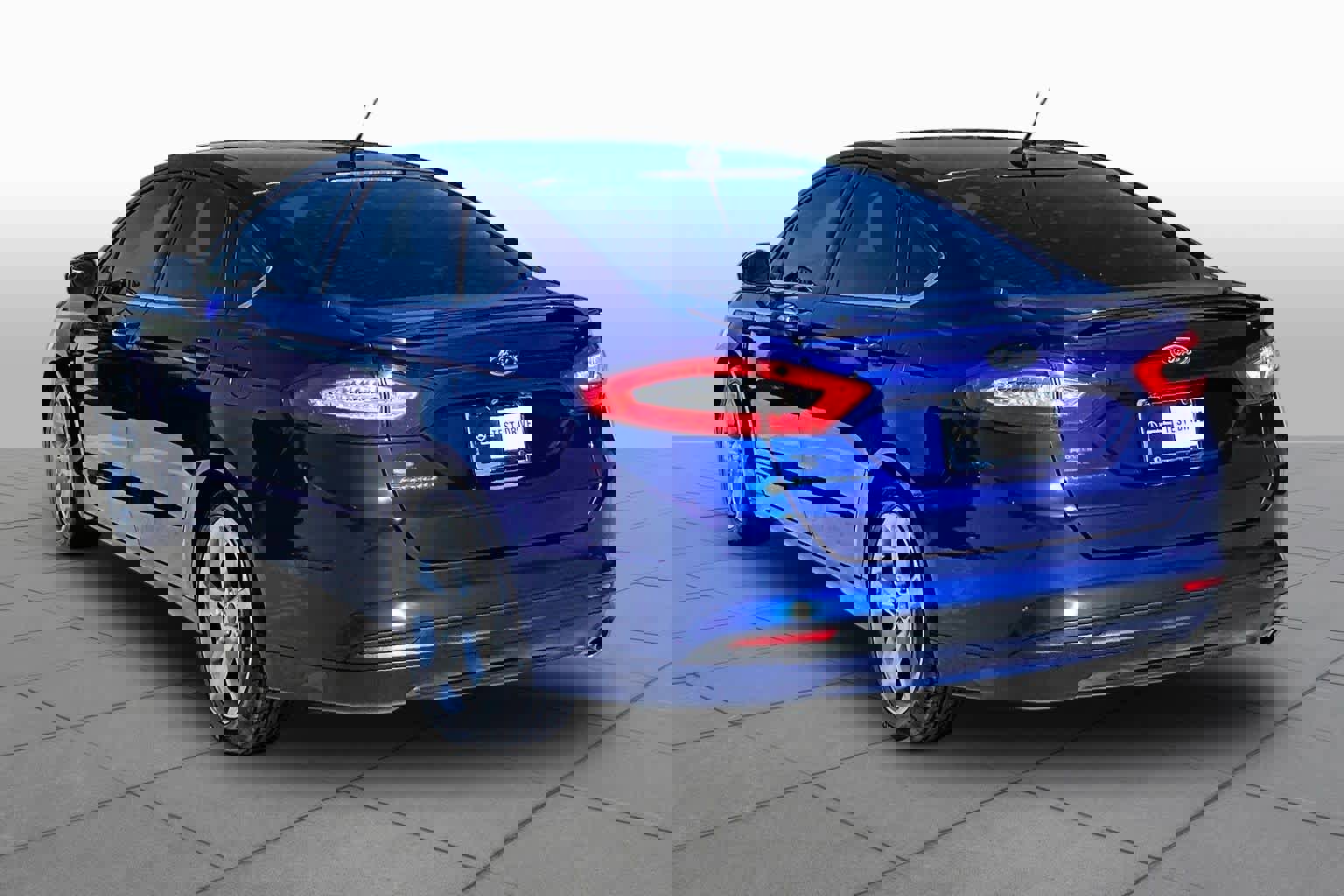 Used 2016 Ford Fusion S w/ Equipment Group 101A FWD image 11