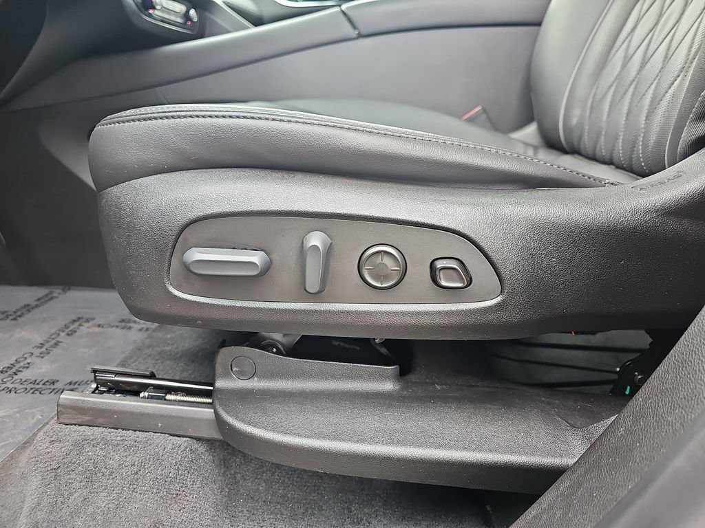 Certified 2023 Buick Enclave Avenir w/ Avenir Technology Package AWD/4WD image 36