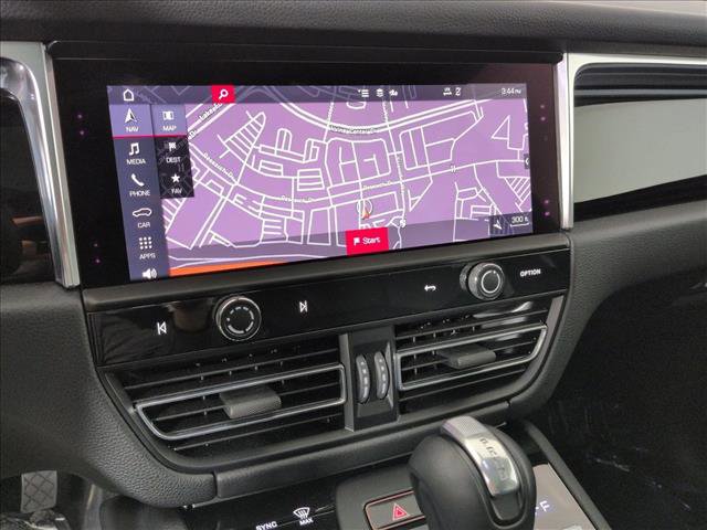 Certified 2025 Porsche Macan Turbo image 14