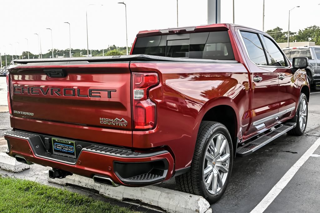 Used 2023 Chevrolet Silverado 1500 High Country w/ High Country Premium Package AWD/4WD image 8