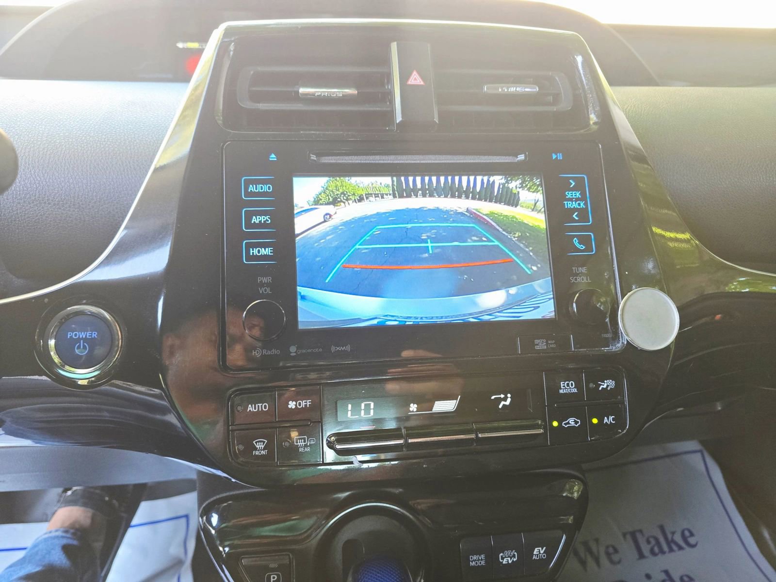 Used 2018 Toyota Prius Prime Premium image 17