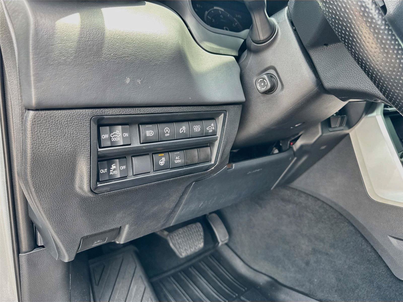 Used 2022 Toyota Tundra Platinum AWD/4WD image 7
