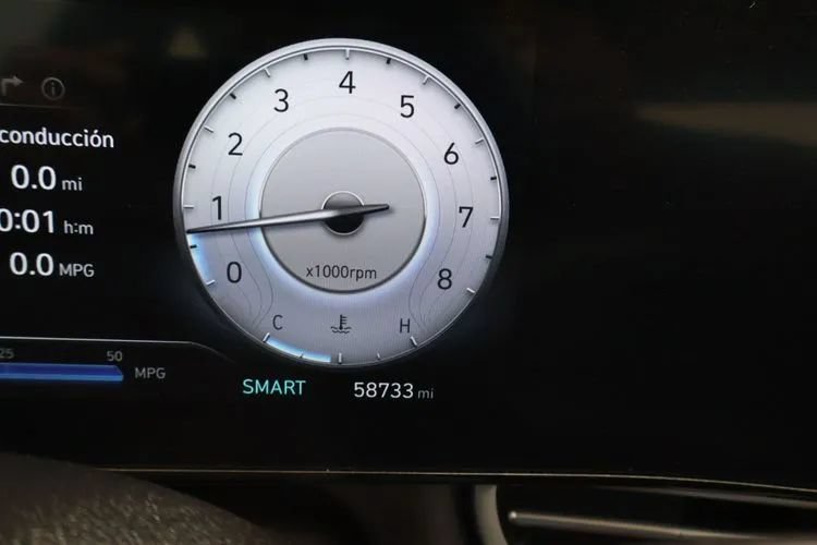 Used 2025 Hyundai Elantra SEL FWD image 25