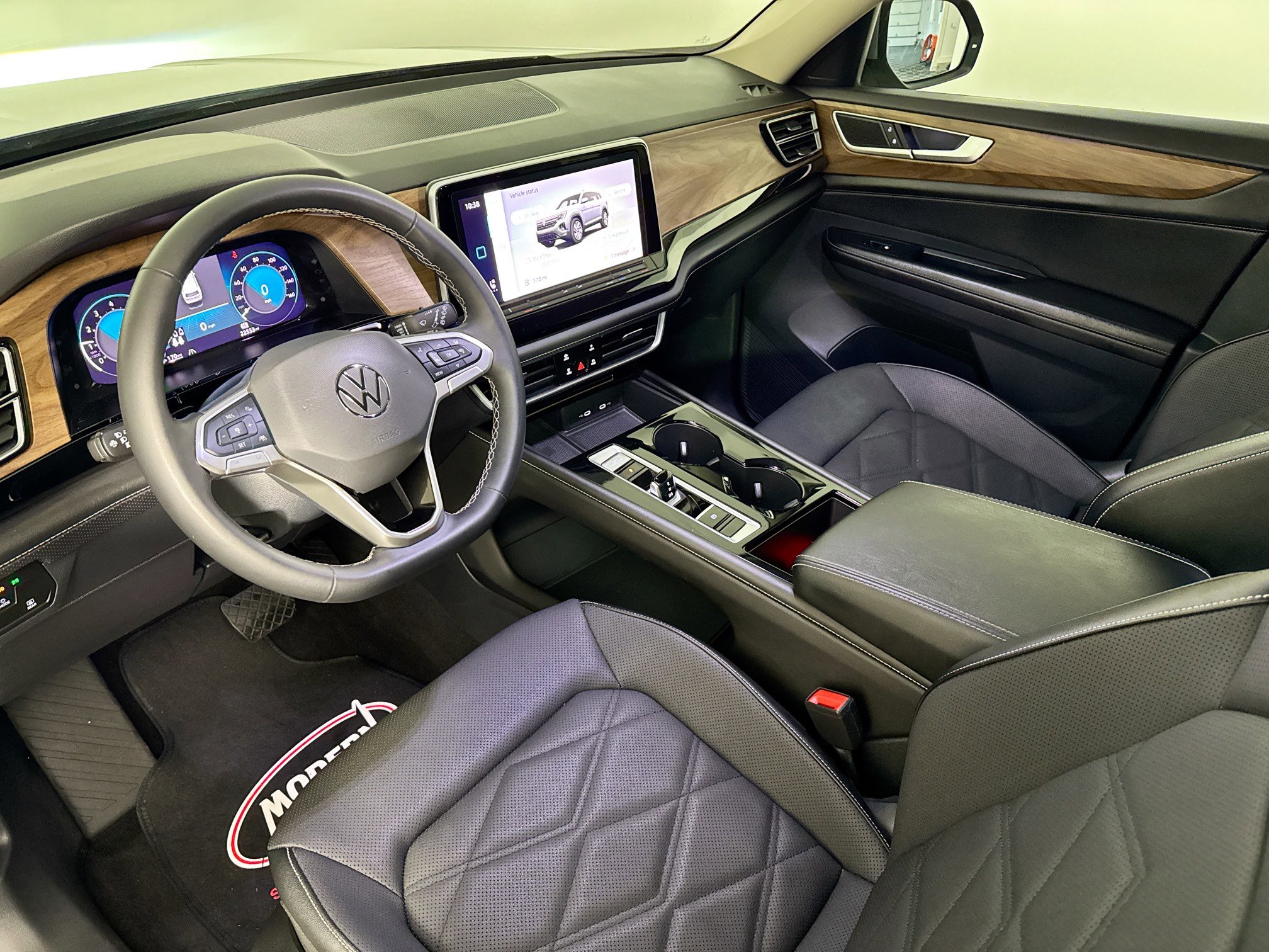 Used 2024 Volkswagen Atlas SE image 15