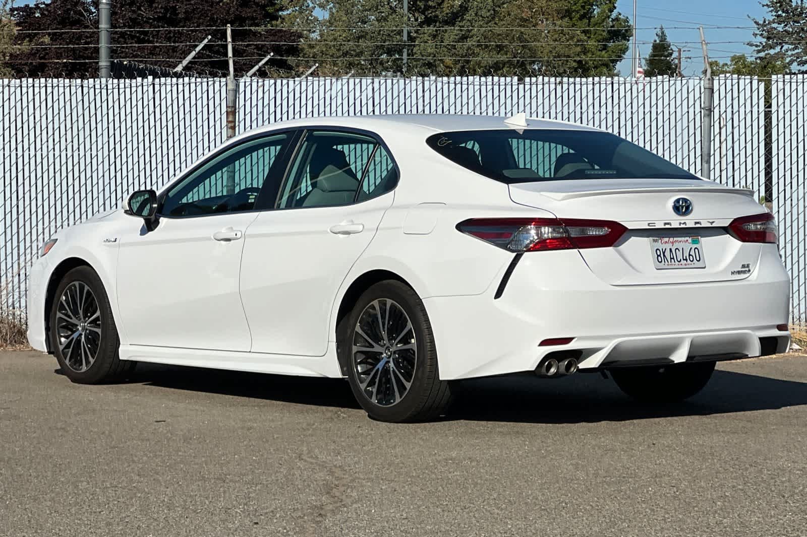 Used 2019 Toyota Camry SE w/ Audio Package FWD image 5