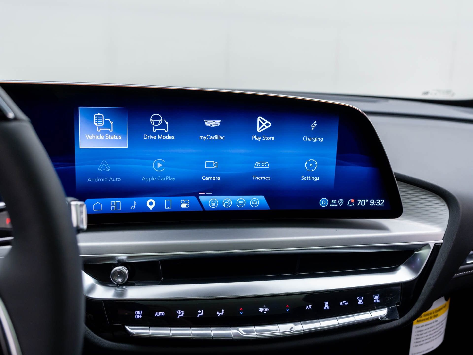 New 2026 Cadillac Lyriq Luxury RWD image 25