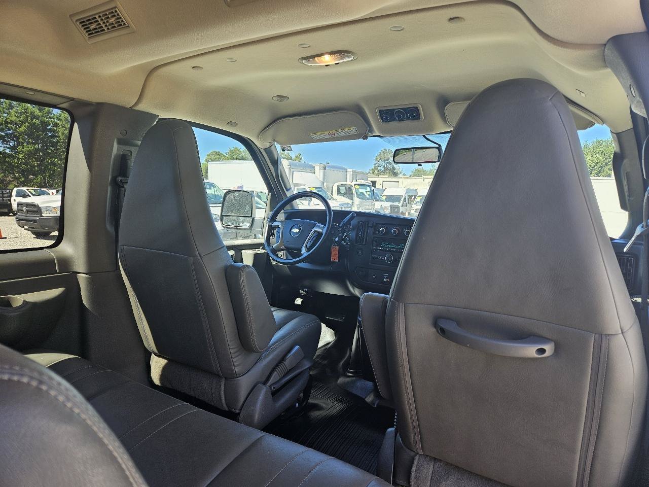 Used 2019 Chevrolet Express 3500 LS RWD image 23