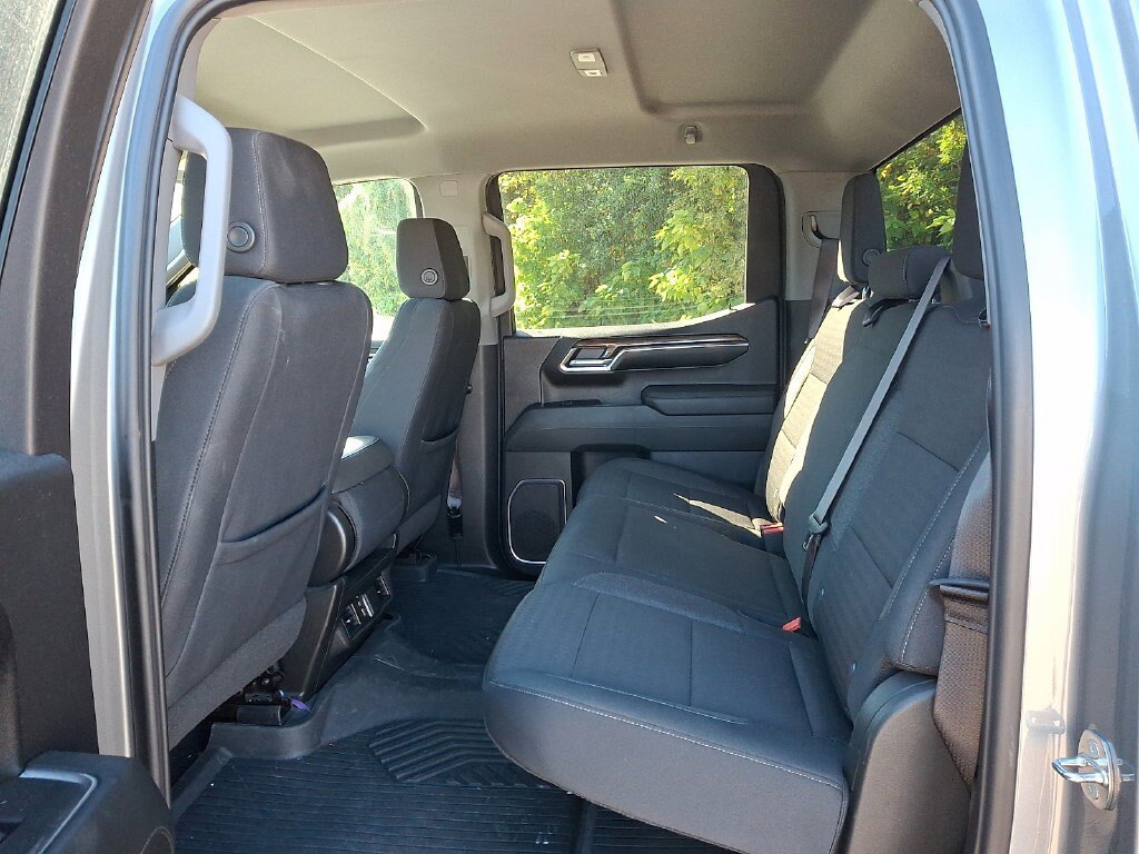 Used 2024 Chevrolet Silverado 1500 LT Trail Boss w/ Protection Package AWD/4WD image 16