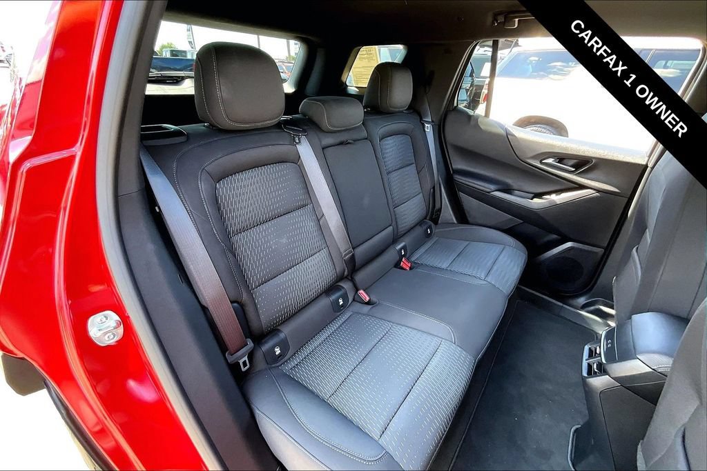 Used 2026 Chevrolet Equinox LT w/ Midnight Edition FWD image 24
