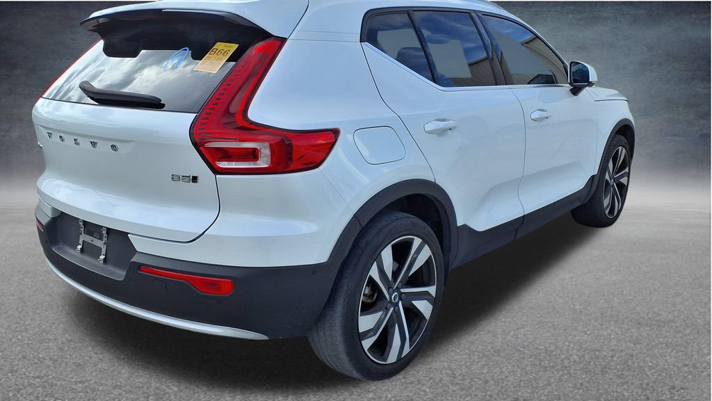 Used 2023 Volvo XC40 B5 Ultimate w/ Protection Package Premier AWD/4WD image 7