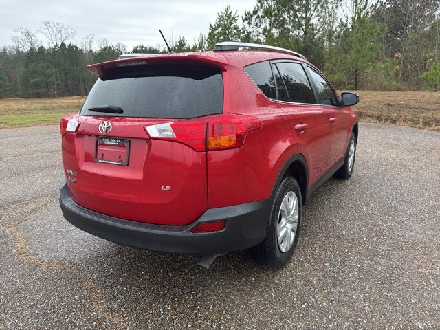 Used 2015 Toyota RAV4 LE image 3