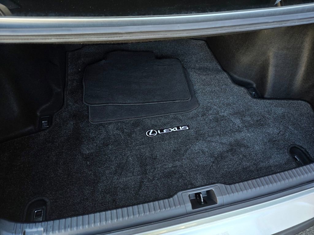 Used 2022 Lexus IS 300 300 w/ Premium Package image 27