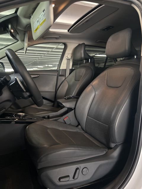 Certified 2023 Kia Niro Wave FWD image 8