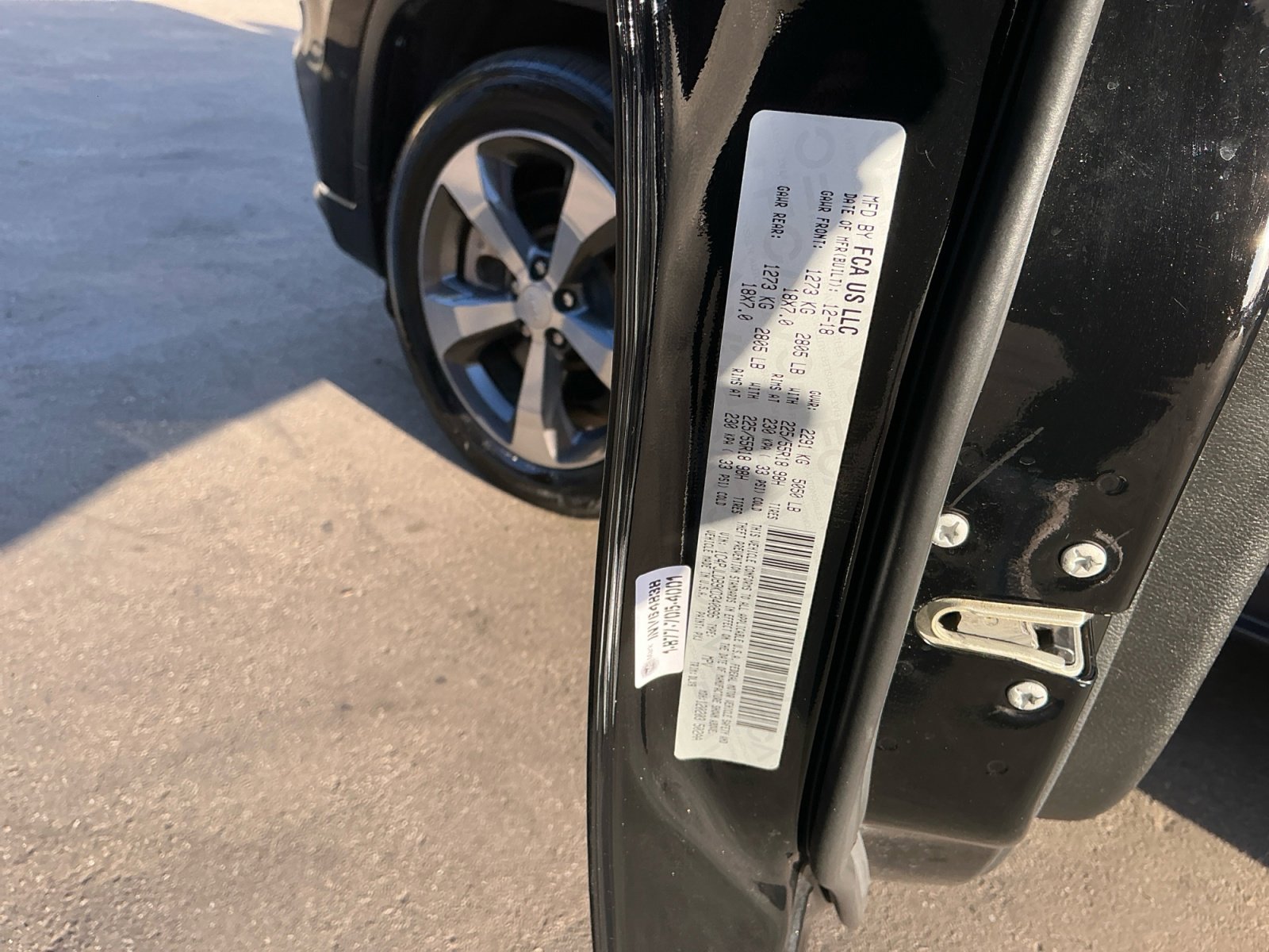 Used 2019 Jeep Cherokee Limited image 27