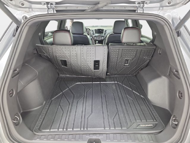 Used 2023 Chevrolet Equinox RS FWD image 34