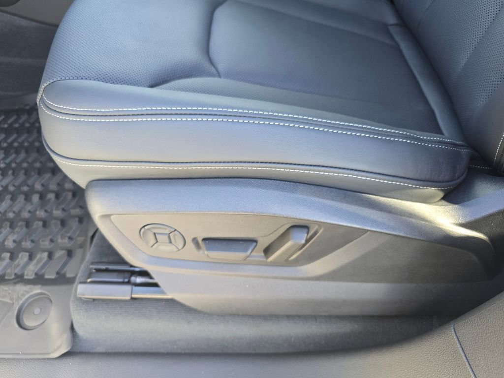 Used 2026 Audi Q8 Premium Plus image 22