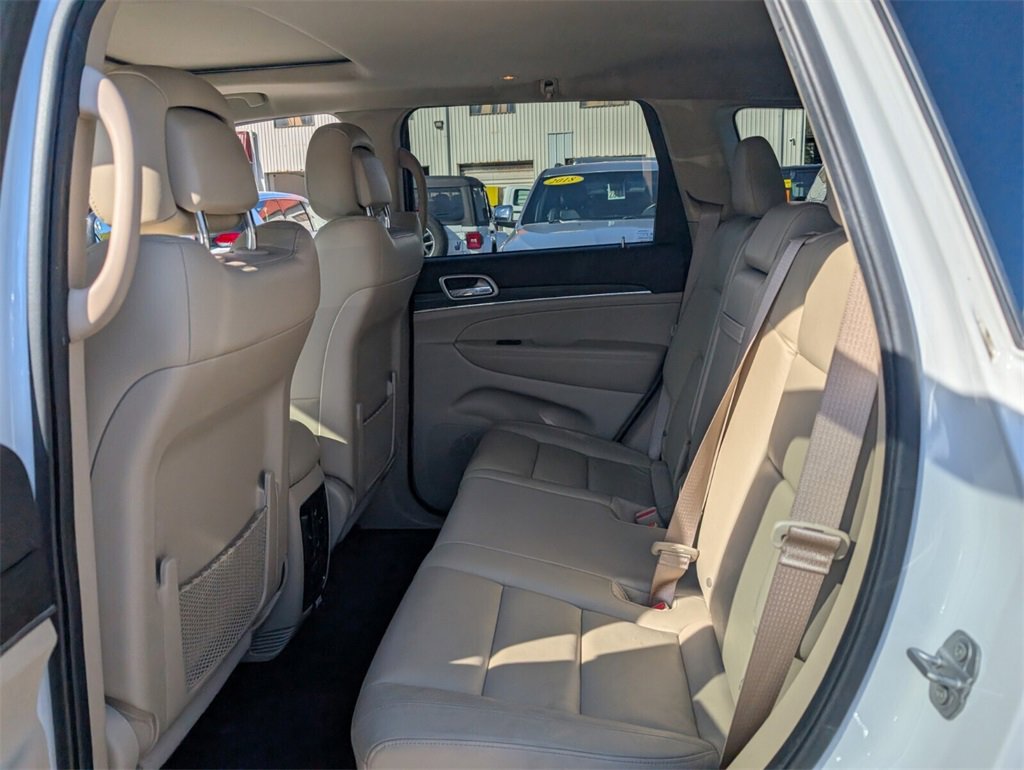 Used 2021 Jeep Grand Cherokee Limited w/ Trailer Tow Group IV image 12