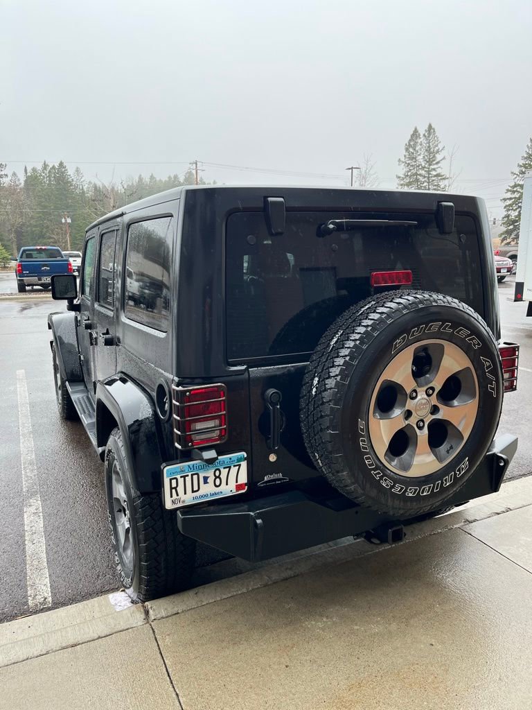 Used 2018 Jeep Wrangler Unlimited Sahara w/ Trailer Tow Group AWD/4WD image 9