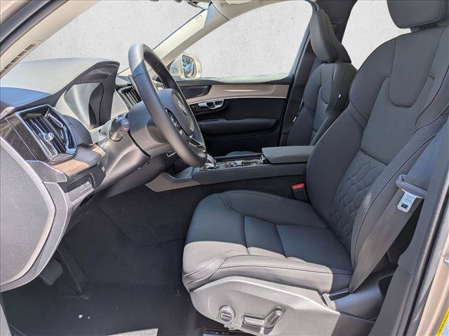 New 2026 Volvo XC90 T8 Plus w/ Protection Package AWD/4WD image 4