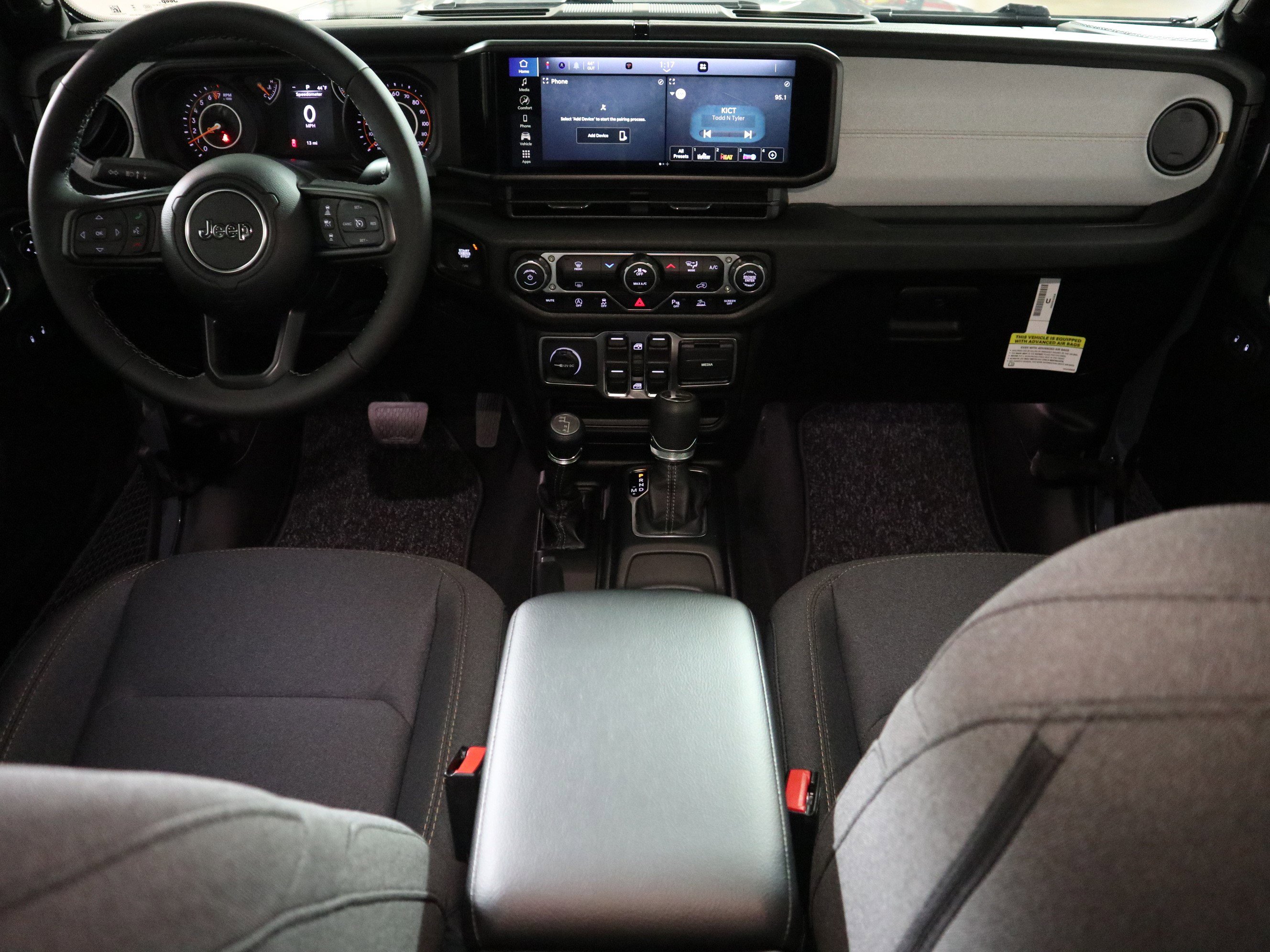 New 2026 Jeep Gladiator Sport AWD/4WD image 15
