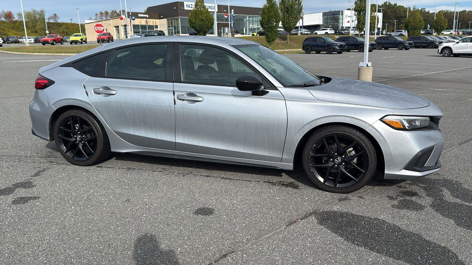 Used 2023 Honda Civic Sport image 3