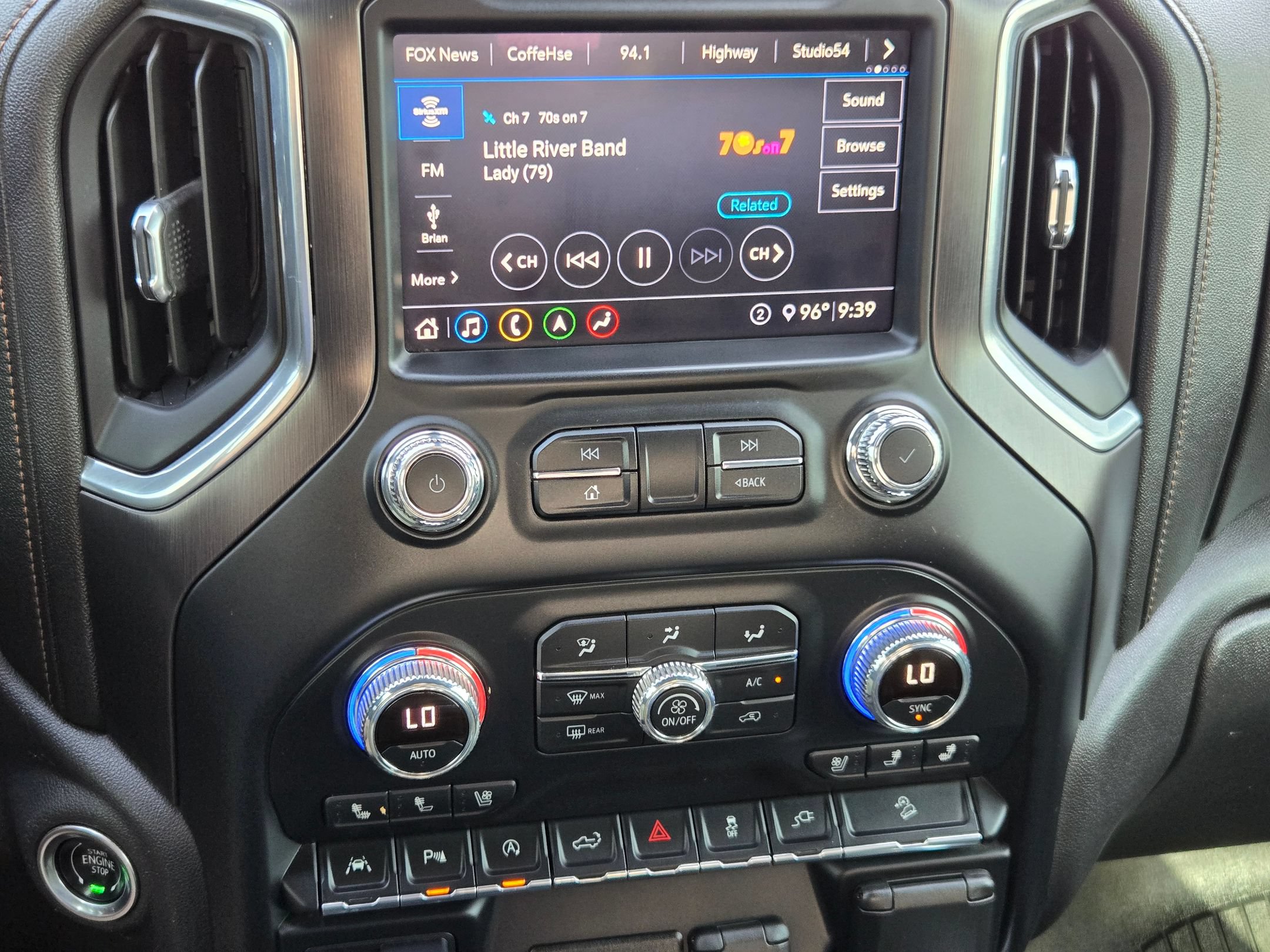 Used 2020 GMC Sierra 1500 AT4 w/ AT4 Premium Package AWD/4WD image 32
