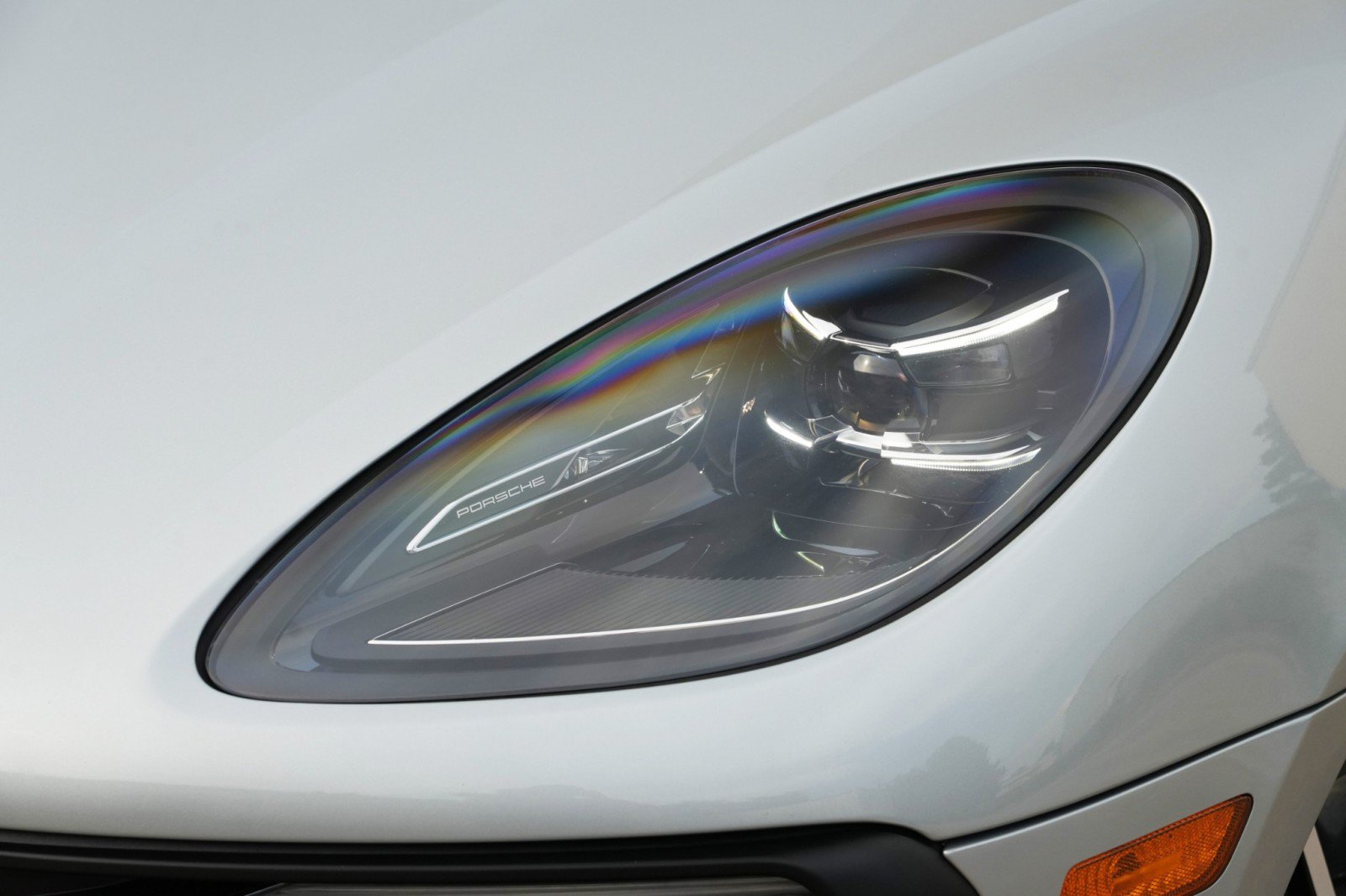 Used 2023 Porsche Macan S AWD/4WD image 56