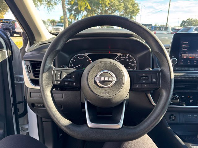Used 2024 Nissan Rogue S AWD/4WD image 29