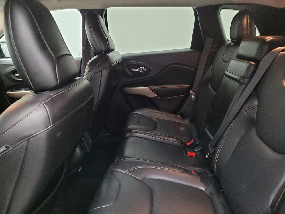 Used 2018 Jeep Cherokee Limited w/ Technology Group image 18