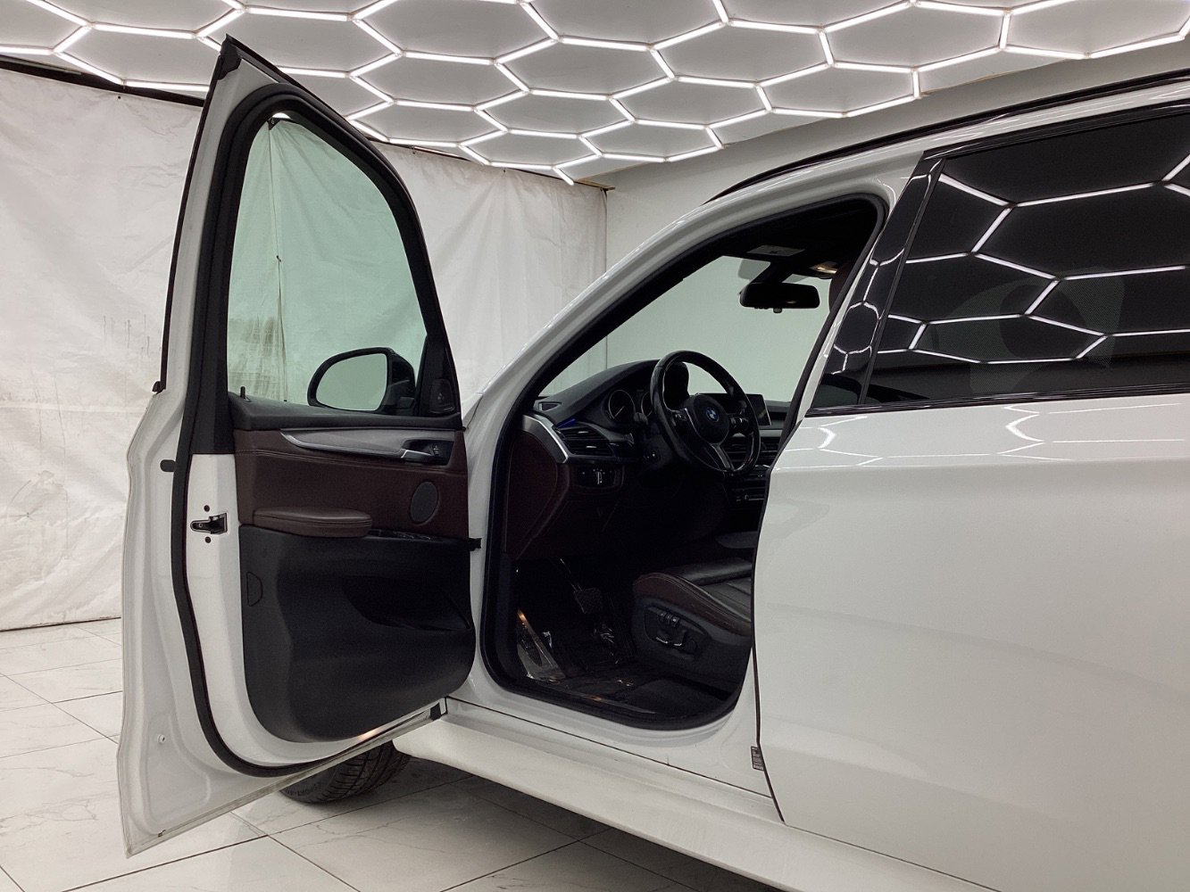 Used 2018 BMW X5 xDrive40e image 16